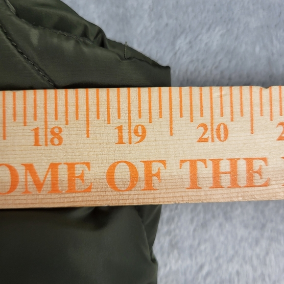 Michael Kors Women's Green Puffer Vest Medium NWT Lightweight MSRP $125 - Picture 9 of 12